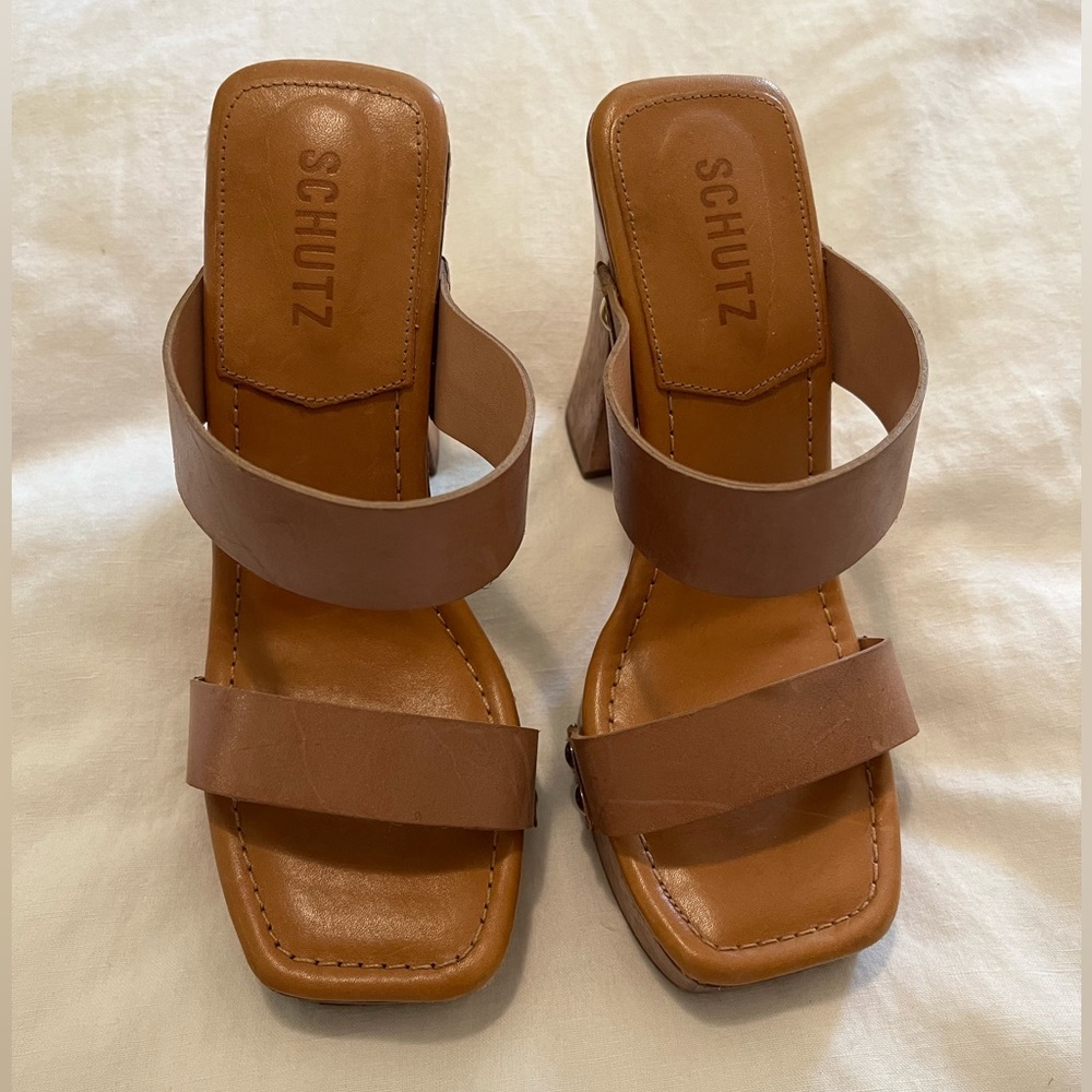 Schutz Arayana Wooden Bottom Heels Size 6